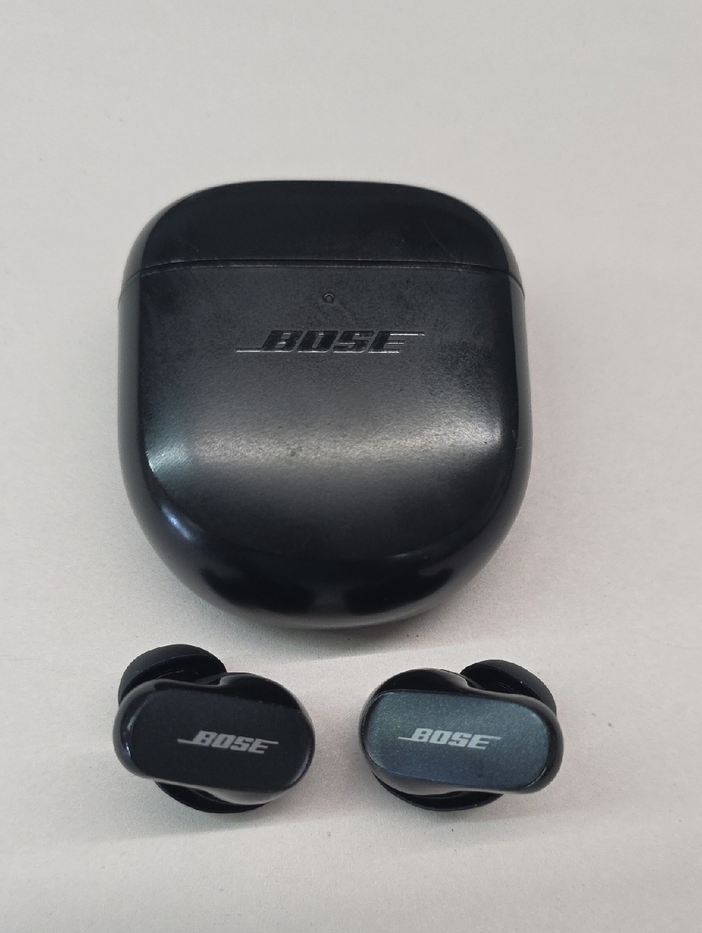 Bose True Wireless Earbuds and Charging Case (Read Description)